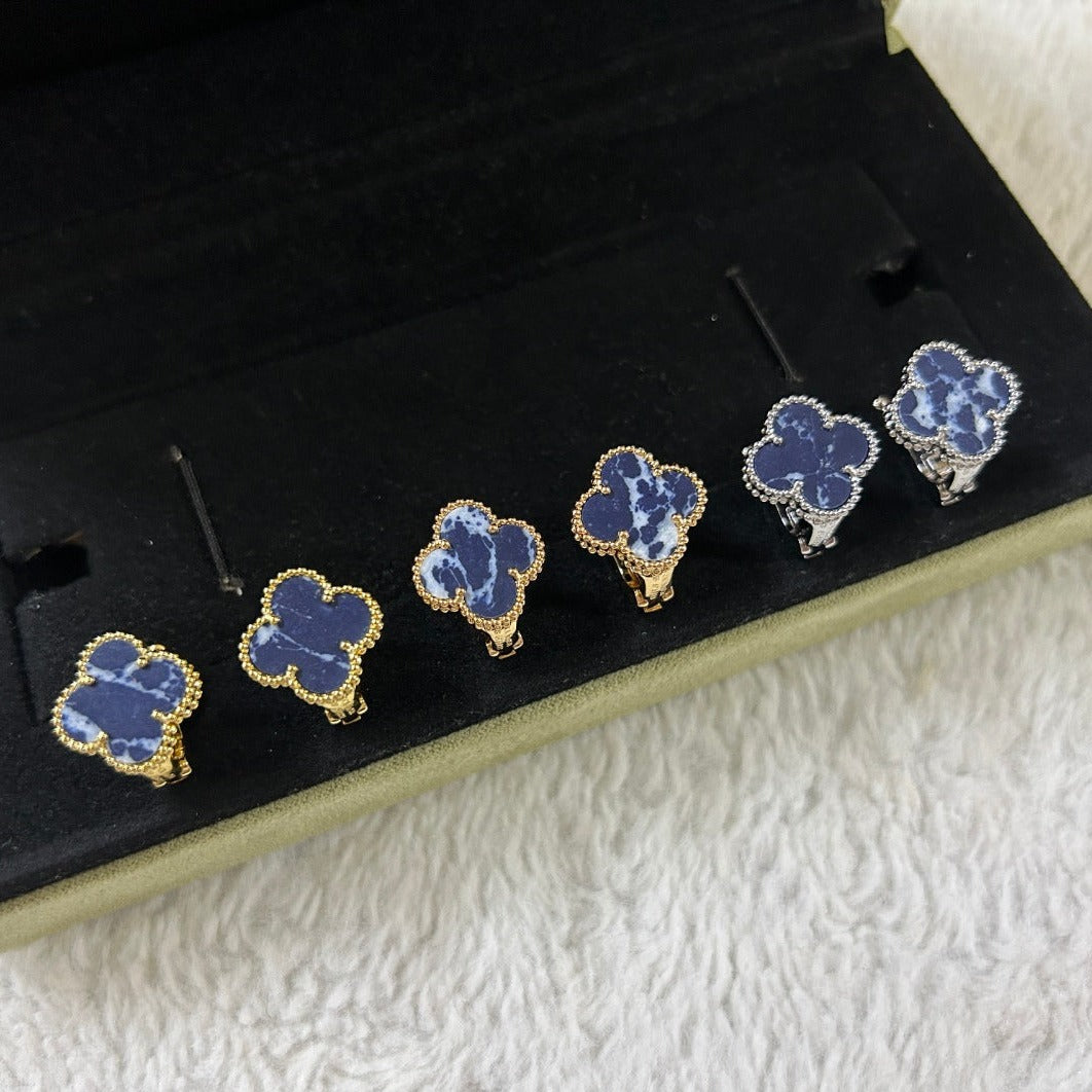 [CA]CLOVER PIETERSITE MEDIUM STUD EARRINGS