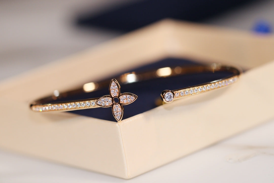 [CA]IDYLLE GOLD OPEN BRACELET DIAMOND PAVED