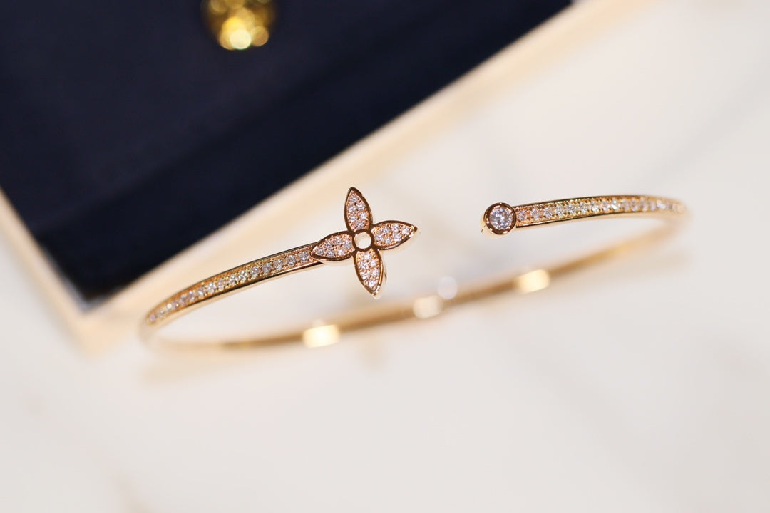 [CA]IDYLLE GOLD OPEN BRACELET DIAMOND PAVED