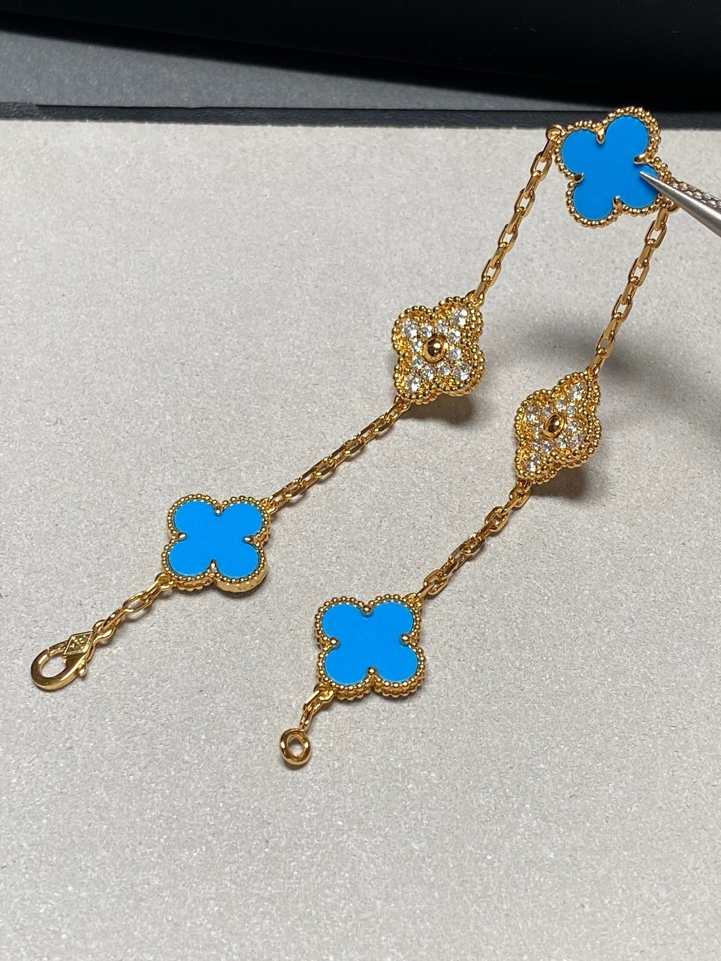 [CA]CLOVER 5 MOTIF BLUE CHALCEDONY DIAMOND GOLD BRACELET