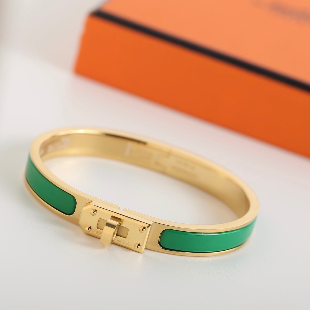 [CA]HM KELLY GREEN BRACELET