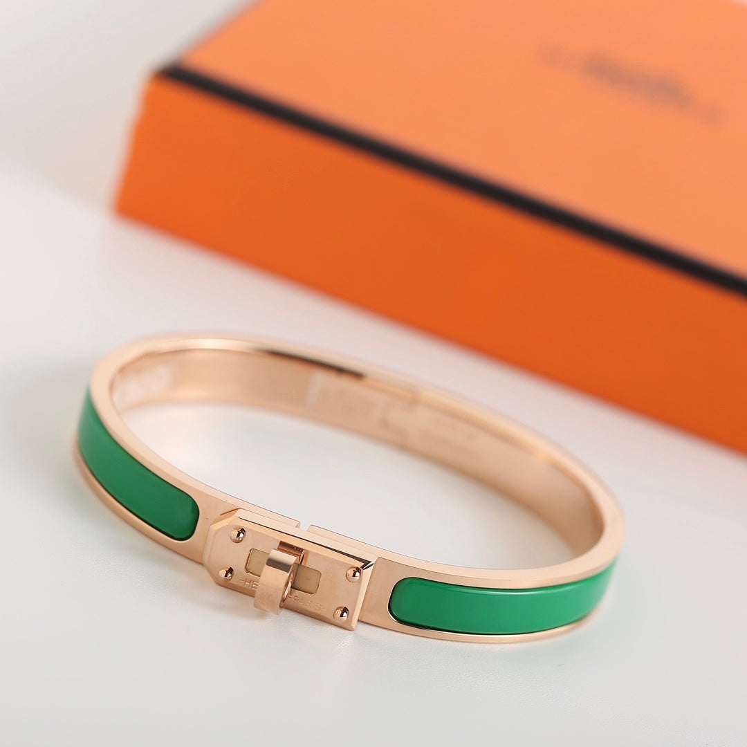 [CA]HM KELLY GREEN BRACELET