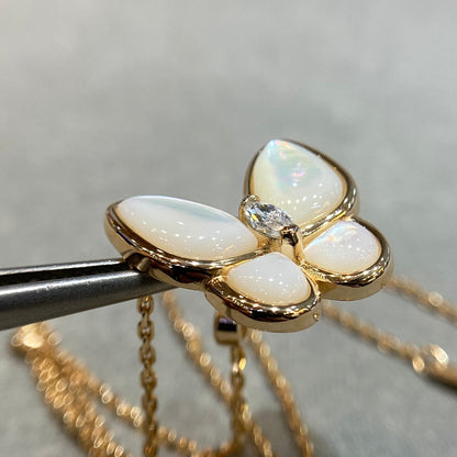 [CA]BUTTERFLY MOP DIAMOND NECKLACE