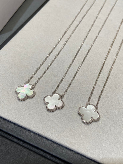 [CA]CLOVER MEDIUM SILVER WHITE MOP NECKLACE