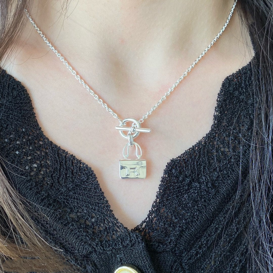 [CA]CONSTANCE PEDANT SILVER NECKLACE