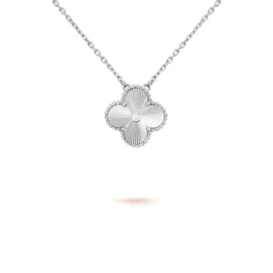 [CA]CLOVER  15MM DIAMOND LASER NECKLACE SILVER