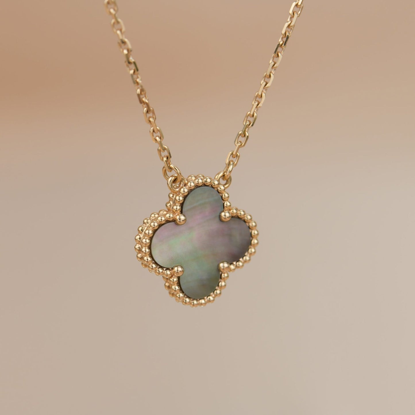 [CA]CLOVER 15MM  GRAY MOTHER OF PEARL NECKLACE