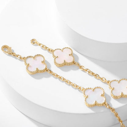 [CA]CLOVER 10 MOTIFS WHITE MOTHER OF PEARL NECKLACE