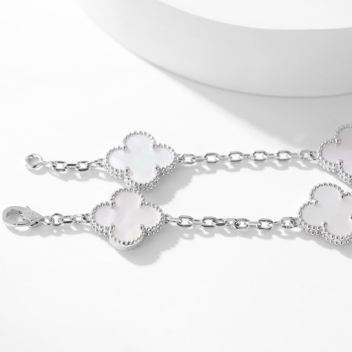 [CA]CLOVER 10 MOTIFS WHITE MOTHER OF PEARL NECKLACE