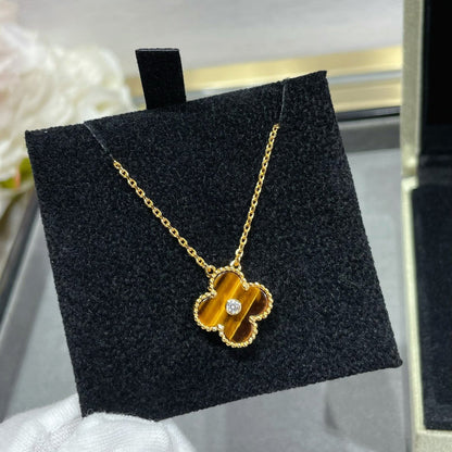 [CA]CLOVER 15MM DIAMOND AND YELLOW TIGER'S EYE AGATE necklace