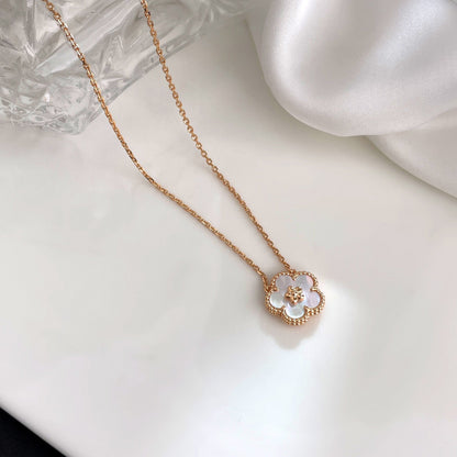 [CA]LUCKY  WHITE MOP  PLUM BLOSSOM NECKLACE