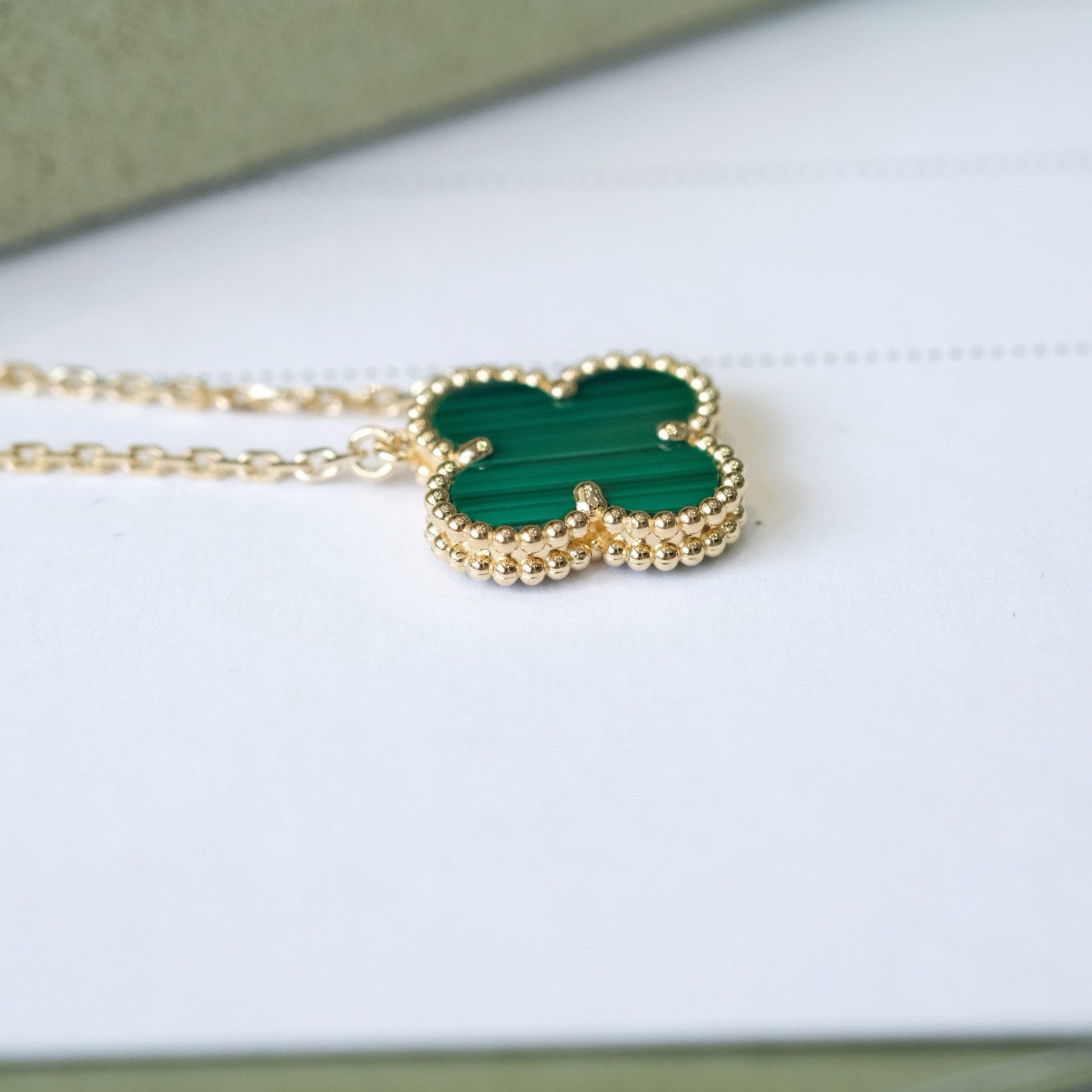 [CA]CLOVER 15MM MALACHITE SINGLE FLOWER  NECKLACE