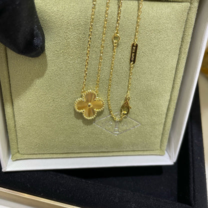 [CA]CLOVER 15MM LASER NECKLACE