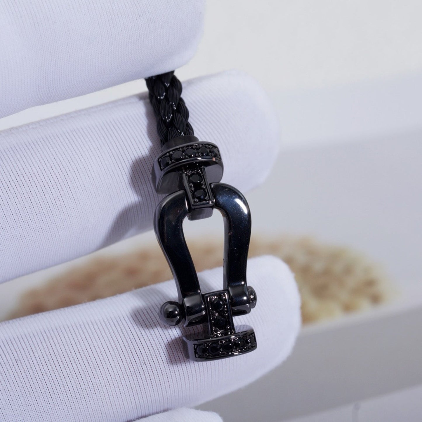 [CA]FORCE LARGE SERIES HORSESHOE BLACK SAMURAI BRACELET