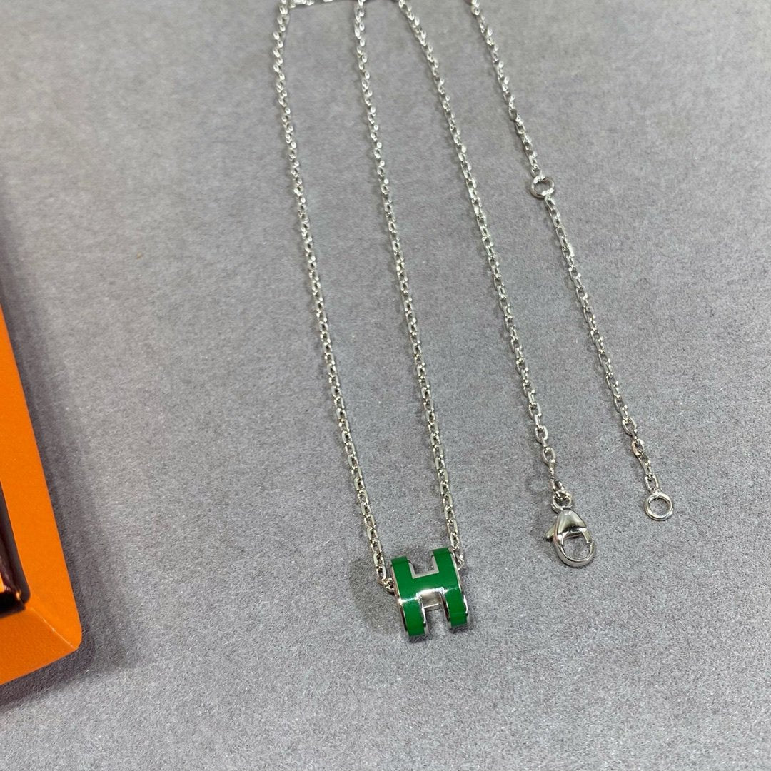 [CA]POP H GREEN NECKLACE SILVER AND GOLD