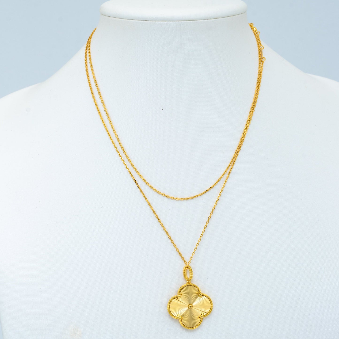 [CA]CLOVER 25MM PEDANT NECKLACE GOLD