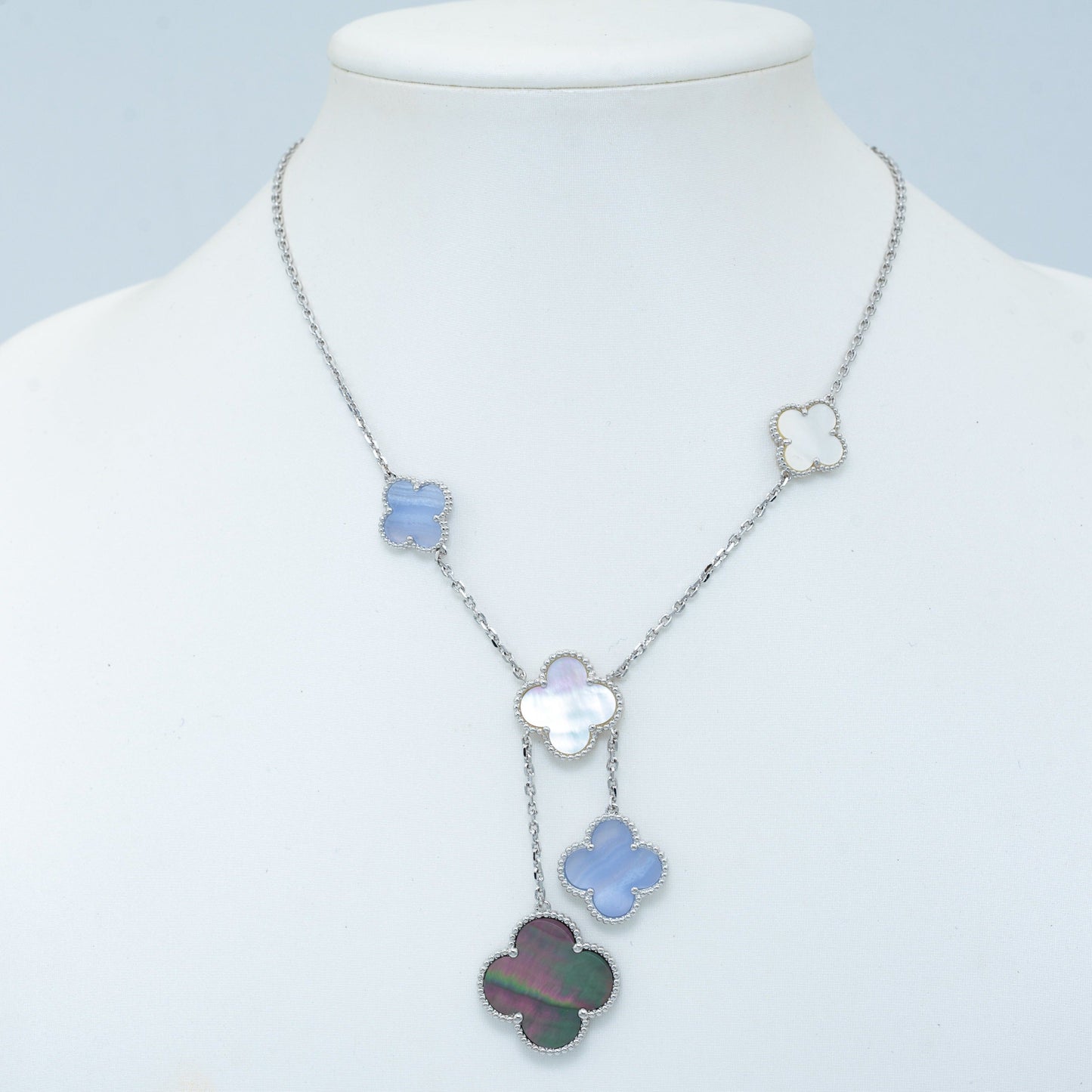 [CA]CLOVER MOP CHALCEDONY NECKLACE SILVER 6 MOTIF