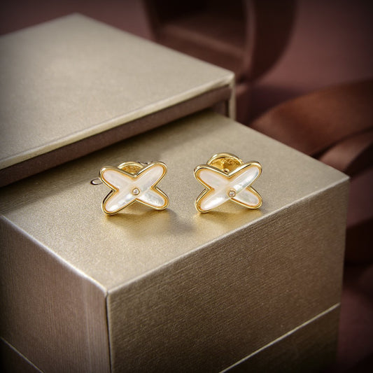 [CA]JEUX DE WHITE MOP GOLD DIAMOND EARRINGS