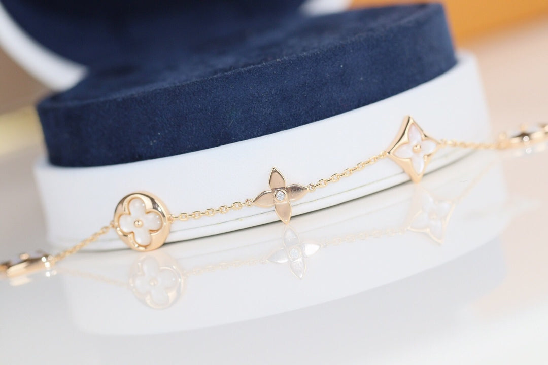 [CA]LEAF CLOVER BRACELET