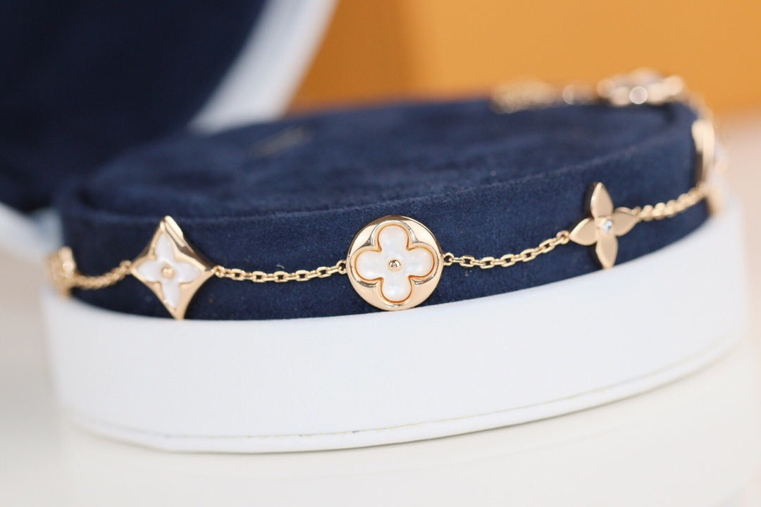 [CA]LEAF CLOVER BRACELET