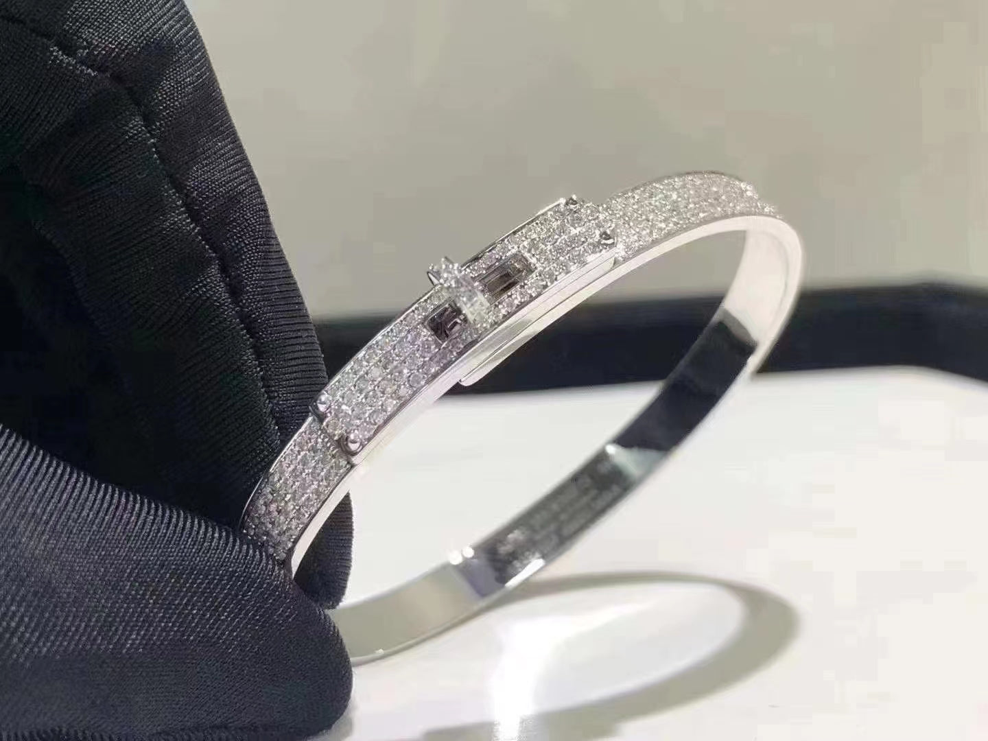 [CA]HM KELLY BRACELET IN SILVER AND FULL PAVE DIAMOND