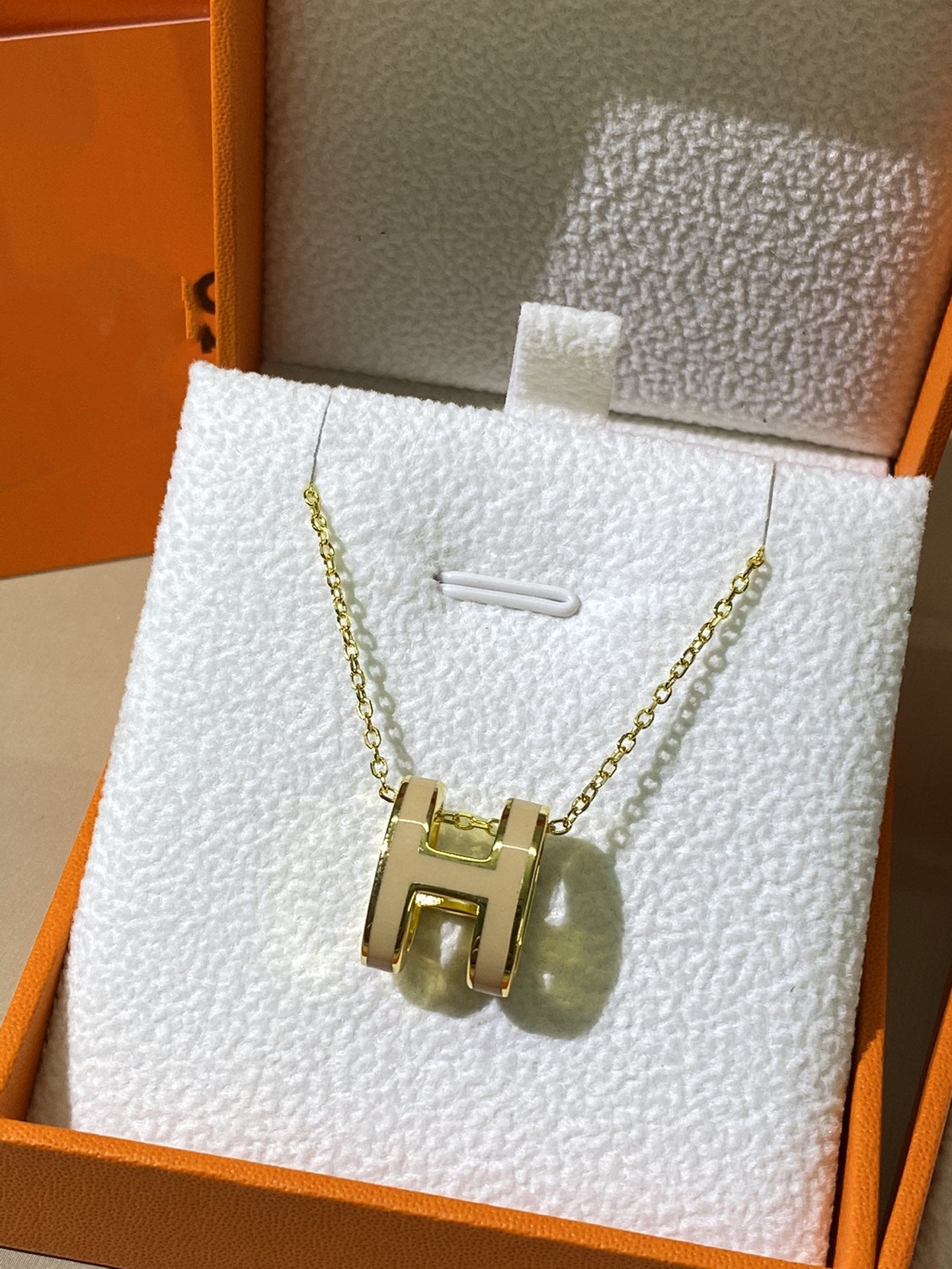 [CA]HM CLIC YELLOW ENAMEL GOLD NECKLACE