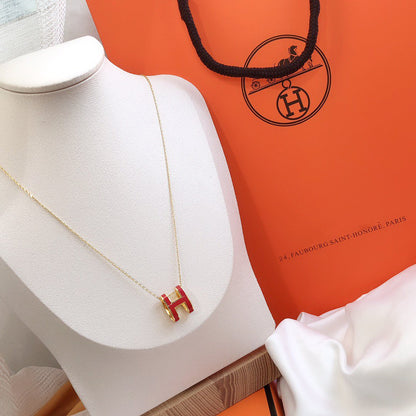 [CA]HM CLIC RED ENAMEL GOLD NECKLACE