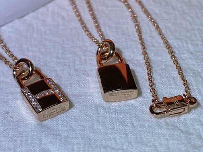 [CA]HM ADVANCED NICHE LOCK HEAD NECKLACE DIAMONDS