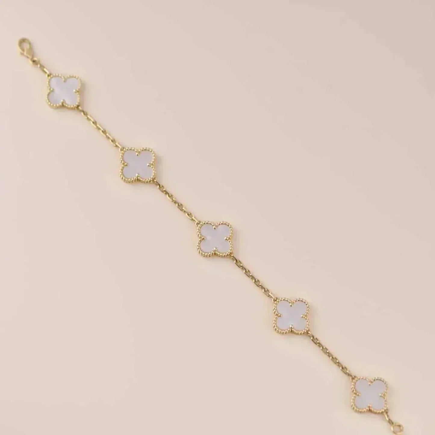 [CA]CLOVER  5 MOTIF WHITE MOP BRACELET