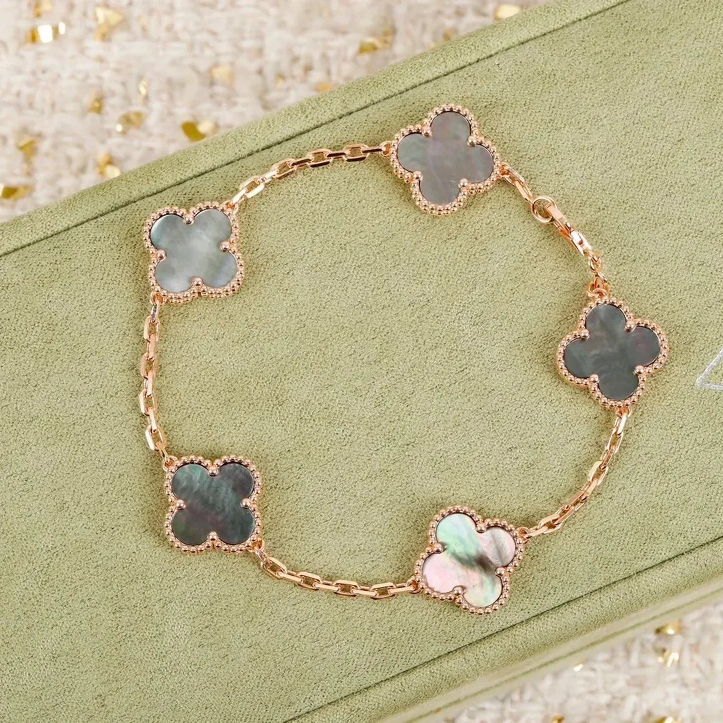 [CA]CLOVER 5 MOTIF GRAY MOP  BRACELET