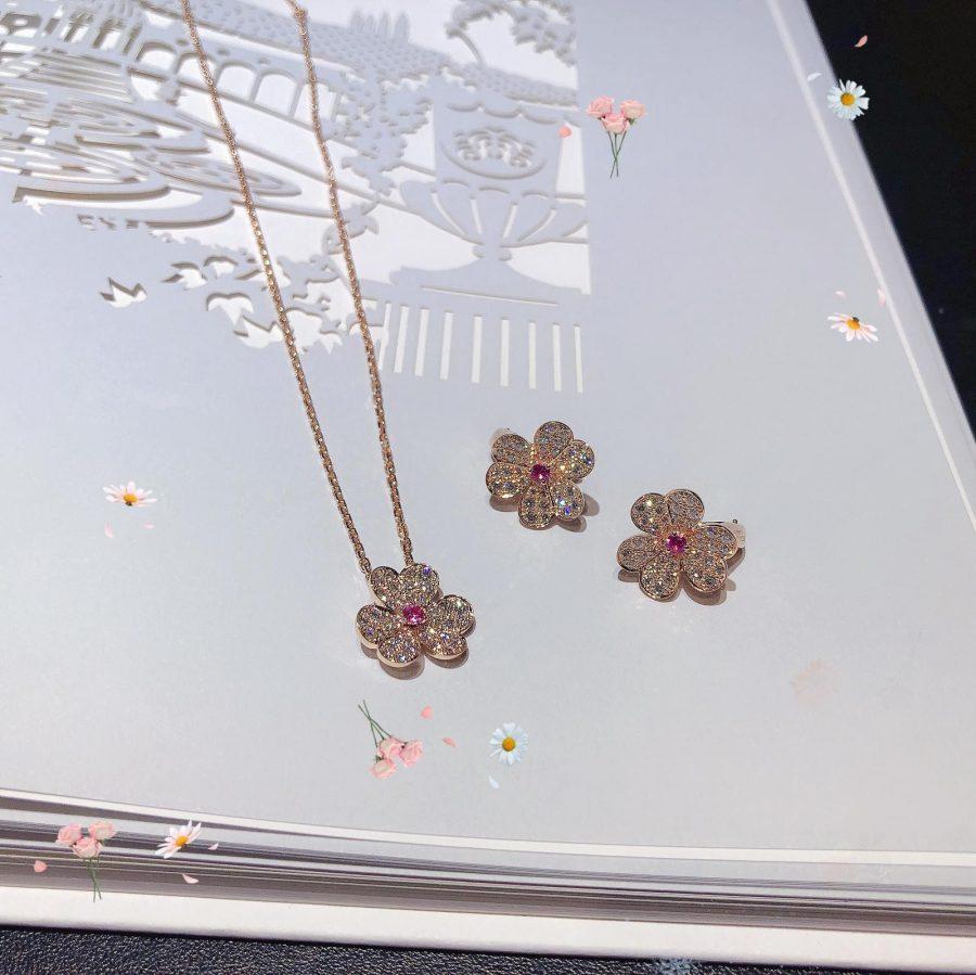 [CA]FRIVOLE ROSE GOLD FLOWER DIAMOND NECKLACE