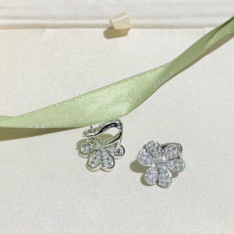 [CA]FRIVOLE SILVER FLOWER DIAMOND EARRINGS