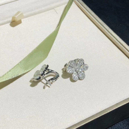 [CA]FRIVOLE SILVER FLOWER DIAMOND EARRINGS