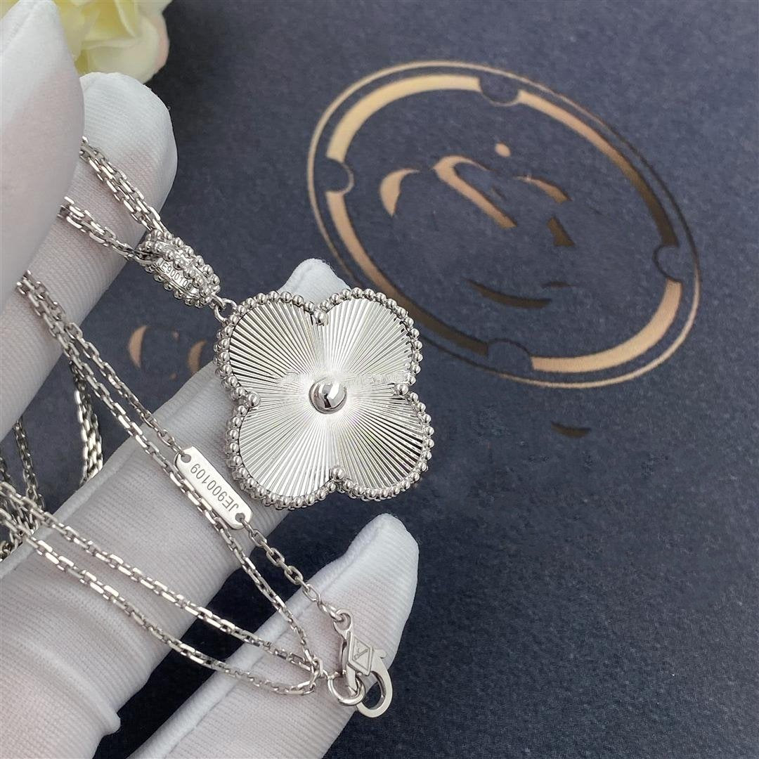 [CA]CLOVER 25MM SILVER BIG CLOVER NECKLACE