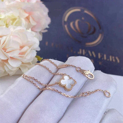 [CA]CLOVER WHITE MOP SINGLE FLOWER BRACELET