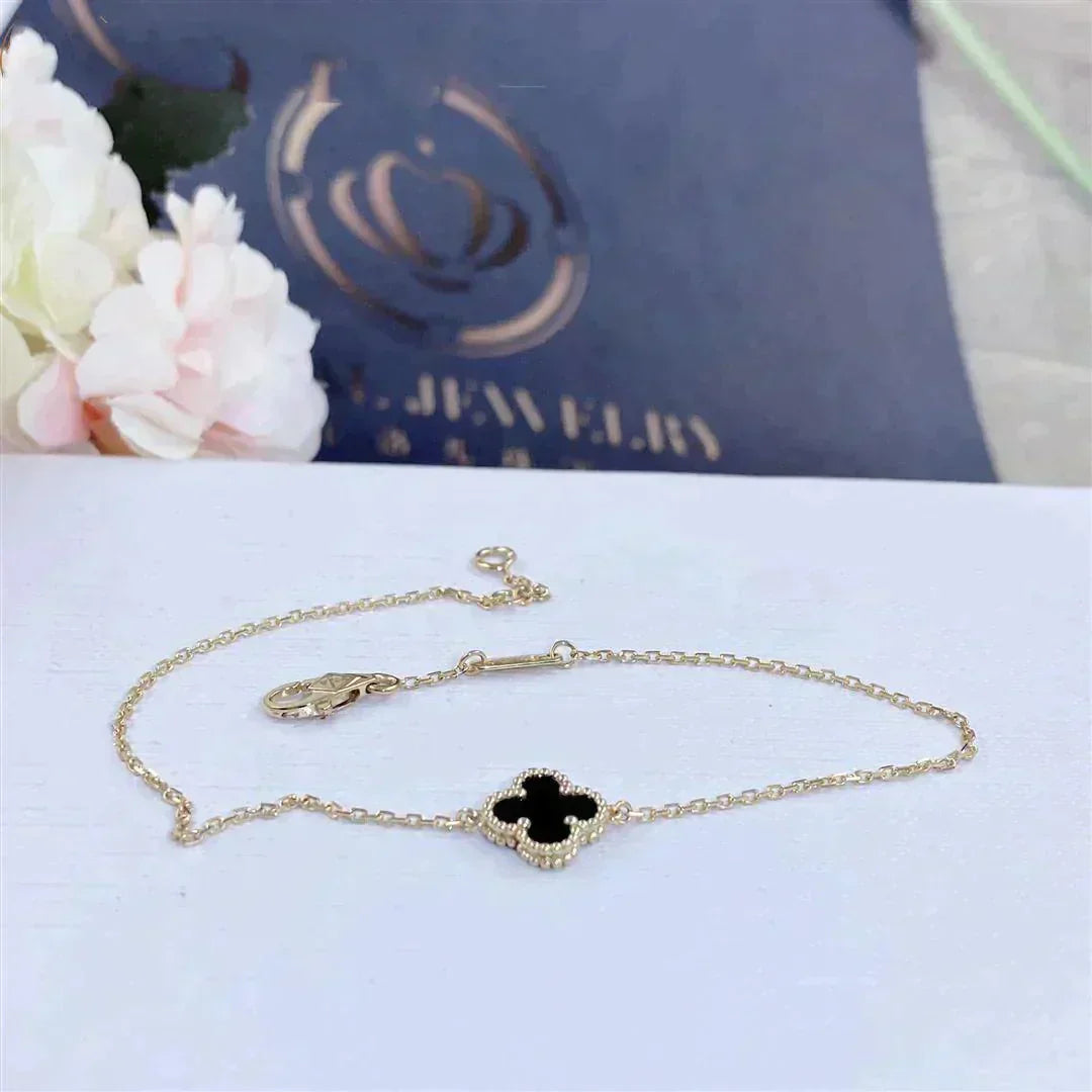 [CA]CLOVER ONYX SINGLE FLOWER BRACELET