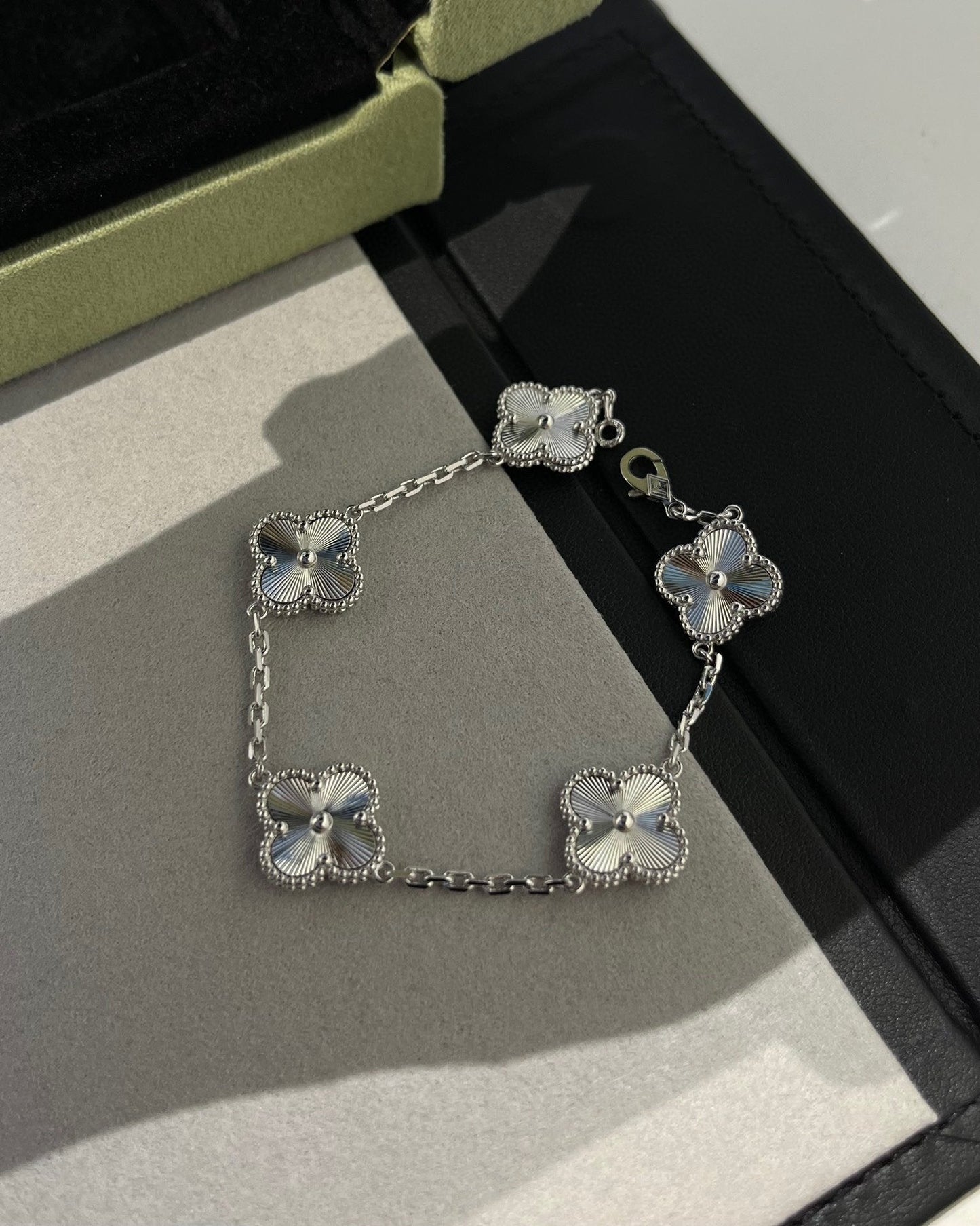 [CA]CLOVER SILVER 5 MOTIFS BRACELET